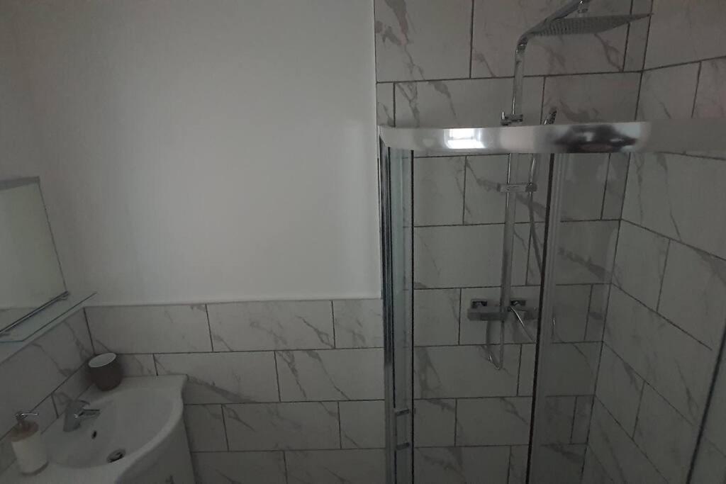 Exquisite And Modern 2 Bed Maisonette Harmondsworth Luaran gambar