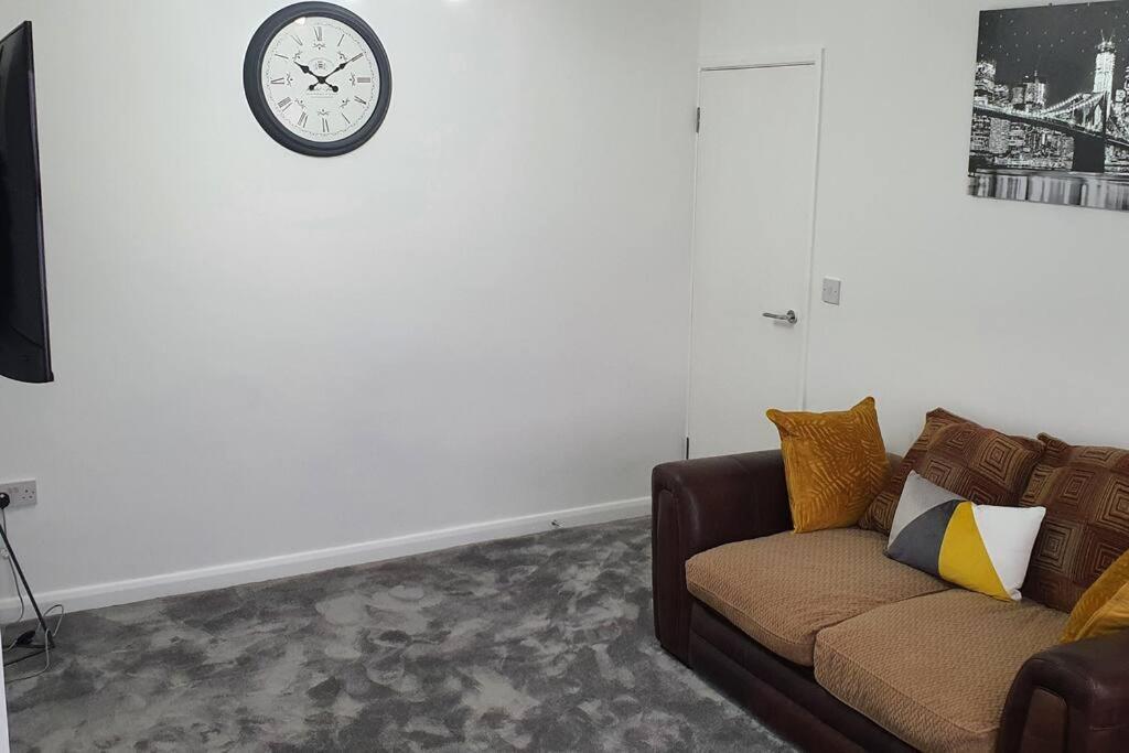 Exquisite And Modern 2 Bed Maisonette Harmondsworth Luaran gambar