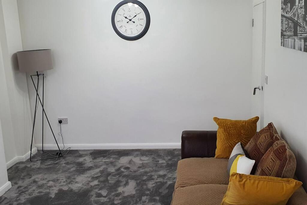 Exquisite And Modern 2 Bed Maisonette Harmondsworth Luaran gambar